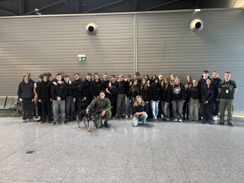 Szkolenie uczniów kształcących się w zawodzie technik eksploatacji portów i terminali Szkolenie uczniów kształcących się w zawodzie technik eksploatacji portów i terminali