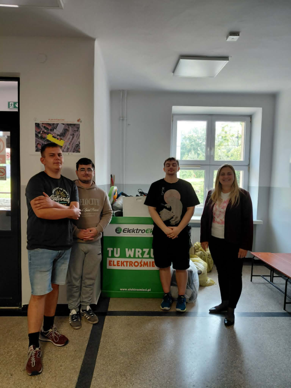 Ogólnopolski Program Edukacji Ekologicznej „Moje Miasto Bez Elektrośmieci” Ogólnopolski Program Edukacji Ekologicznej „Moje Miasto Bez Elektrośmieci”